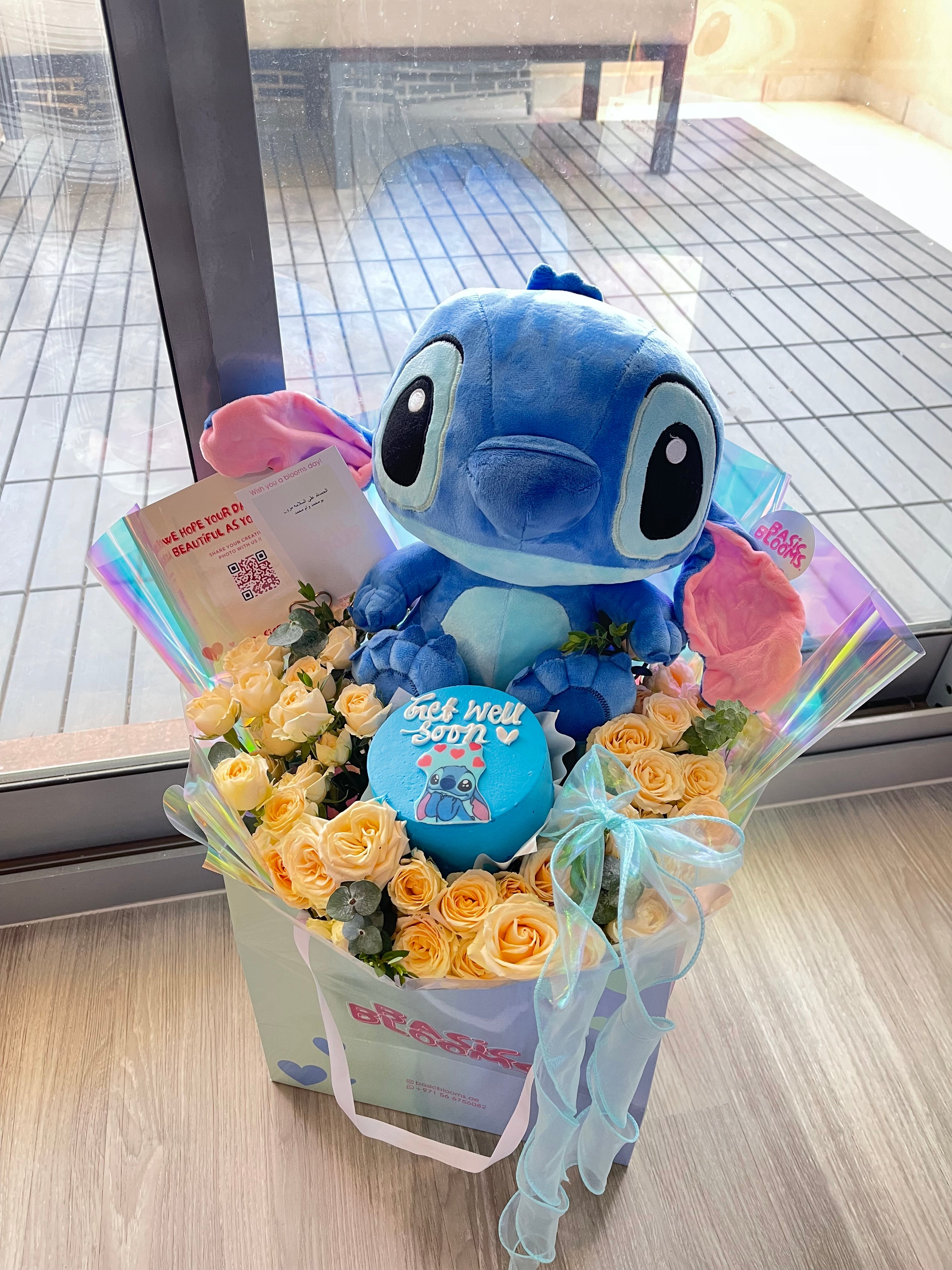 Stitch bouquet with cake