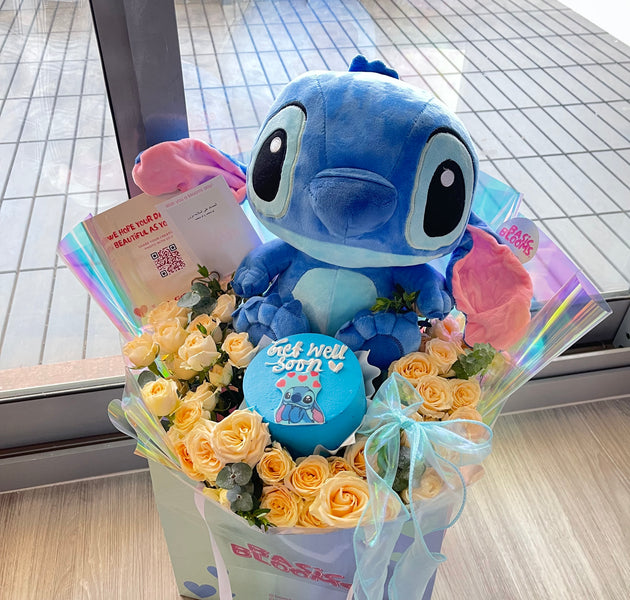 Stitch bouquet with cake