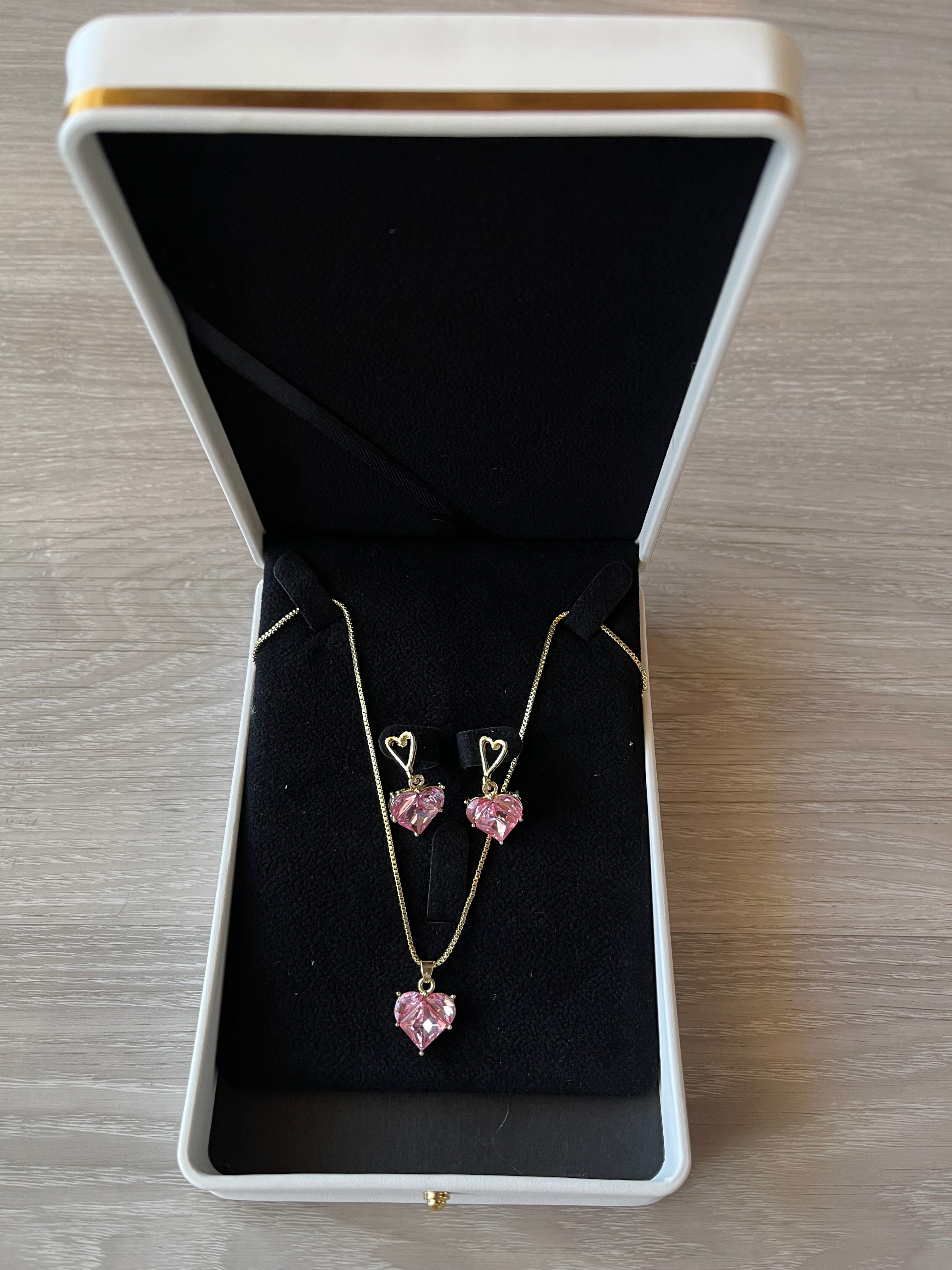 Pink heart jewelry set