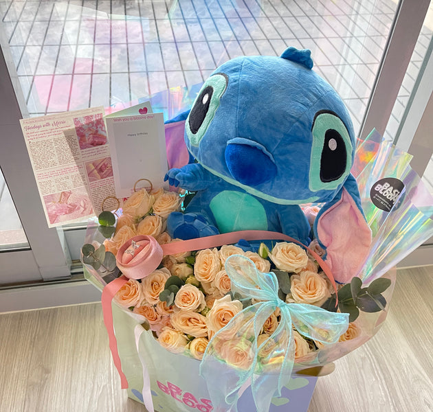 Stitch bouquet with ring💙