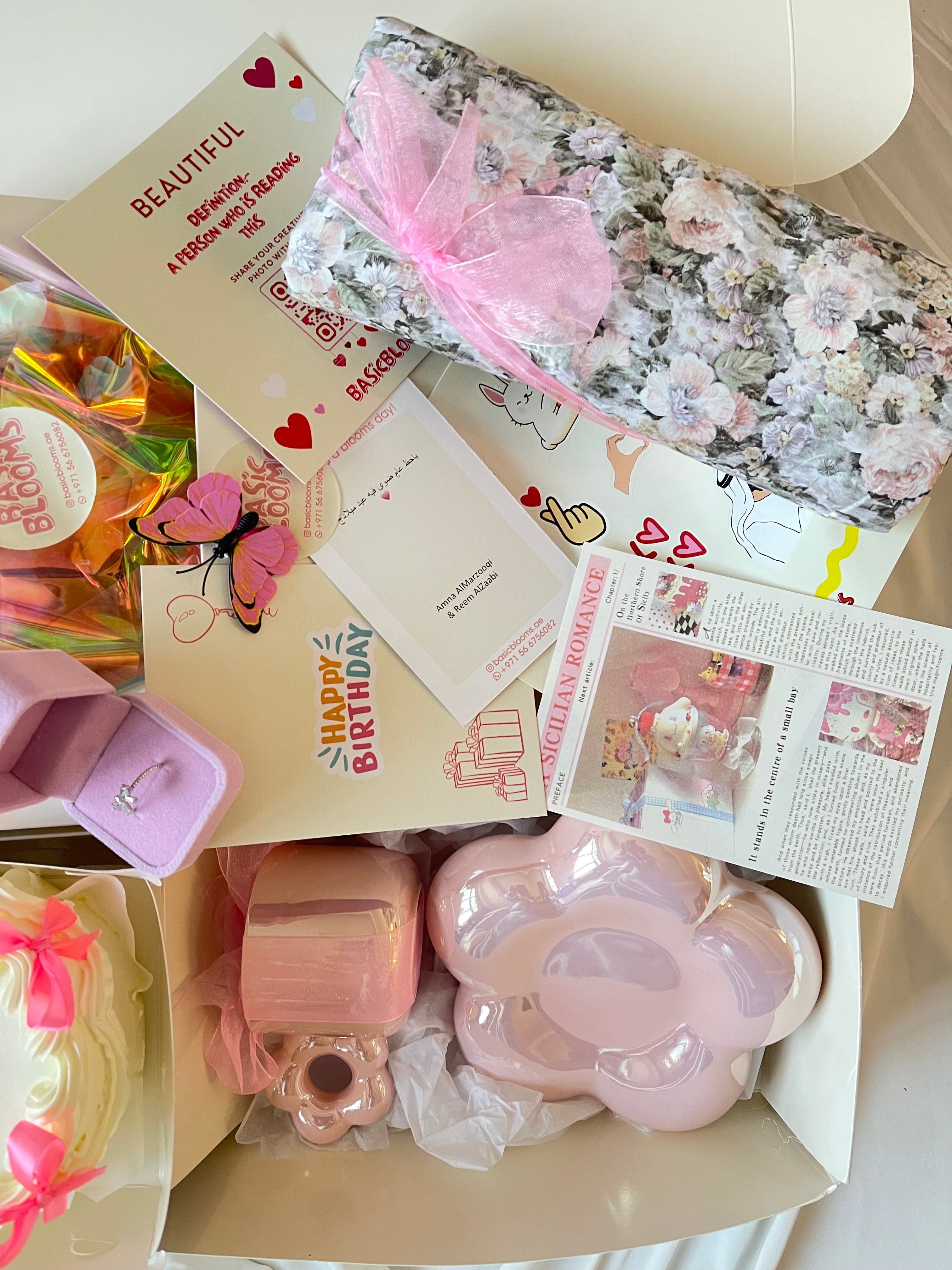 Elegant whiteXpink box💗🤍