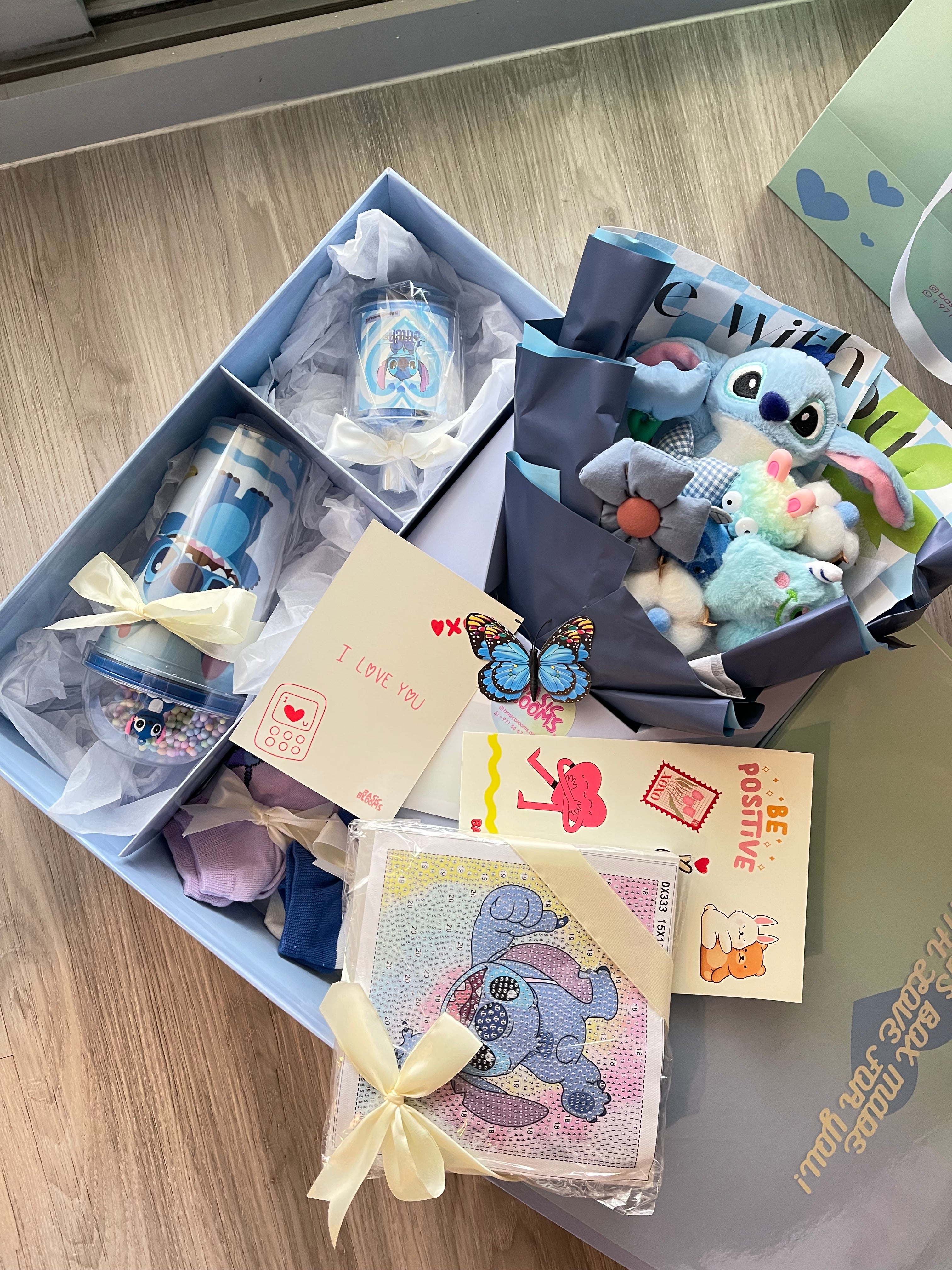 Stitch box💙(5)