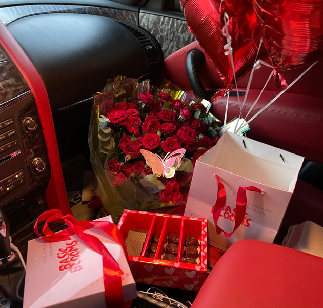 Big red baby rose bouquet & our special chocolate box
