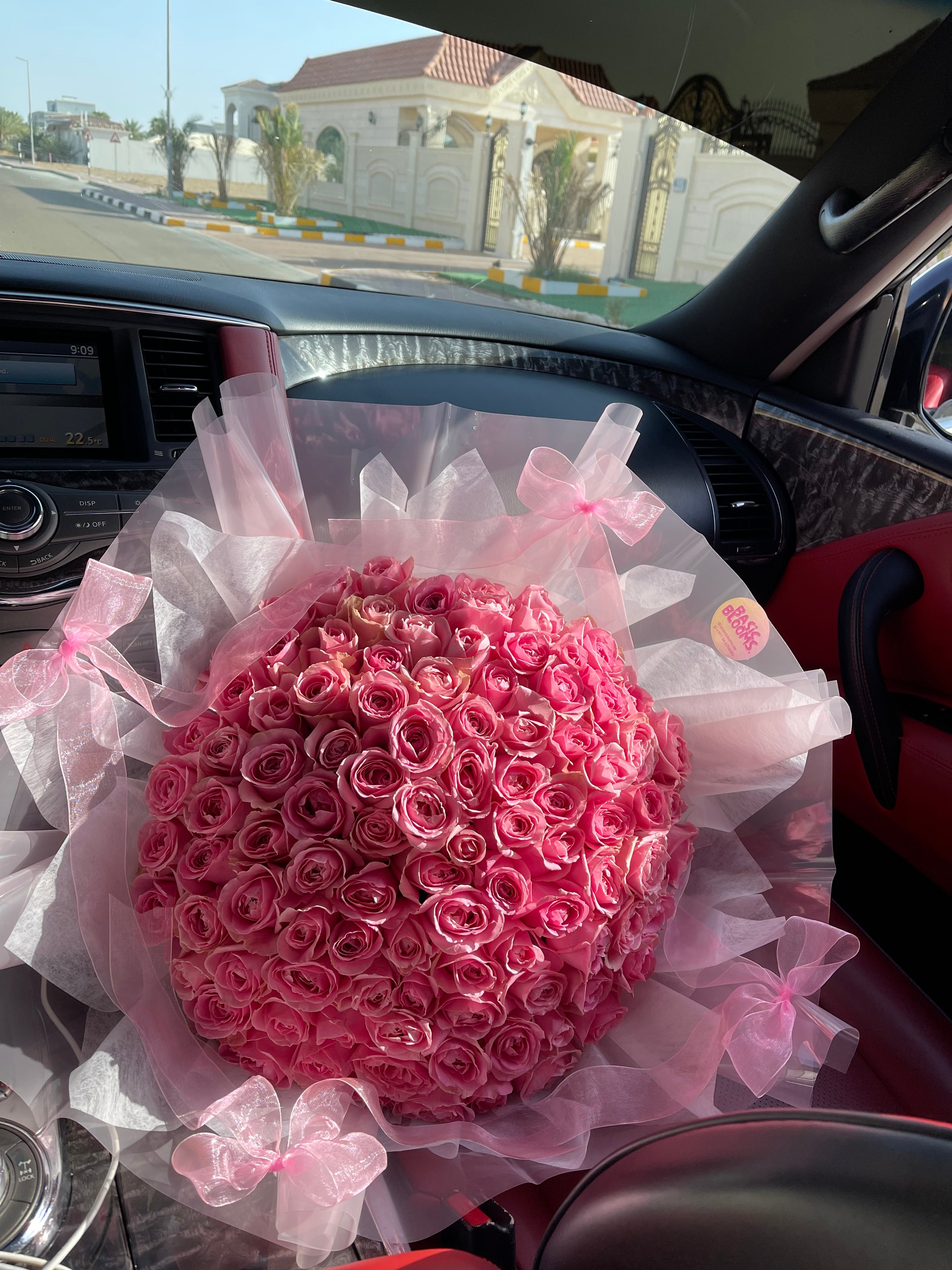 100 pink roses bouquet