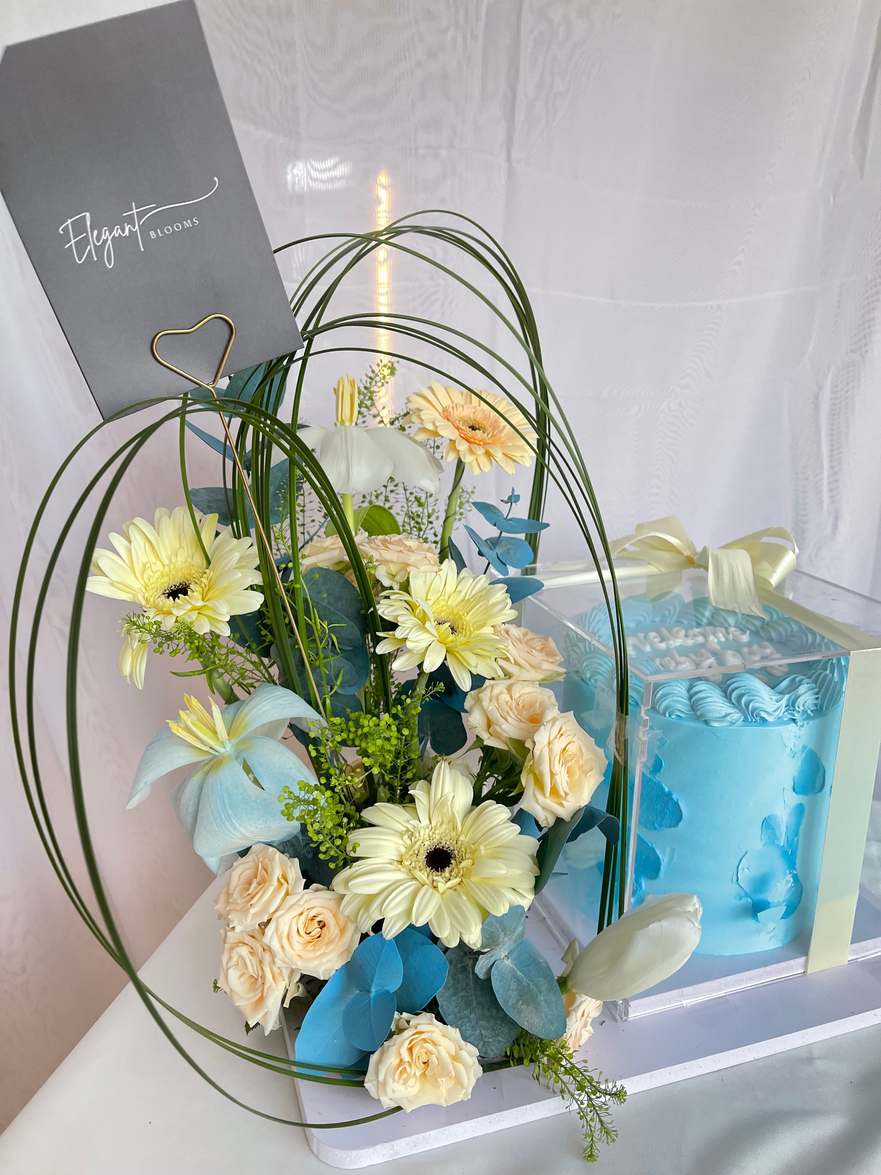 Flowers & cake gift🤍