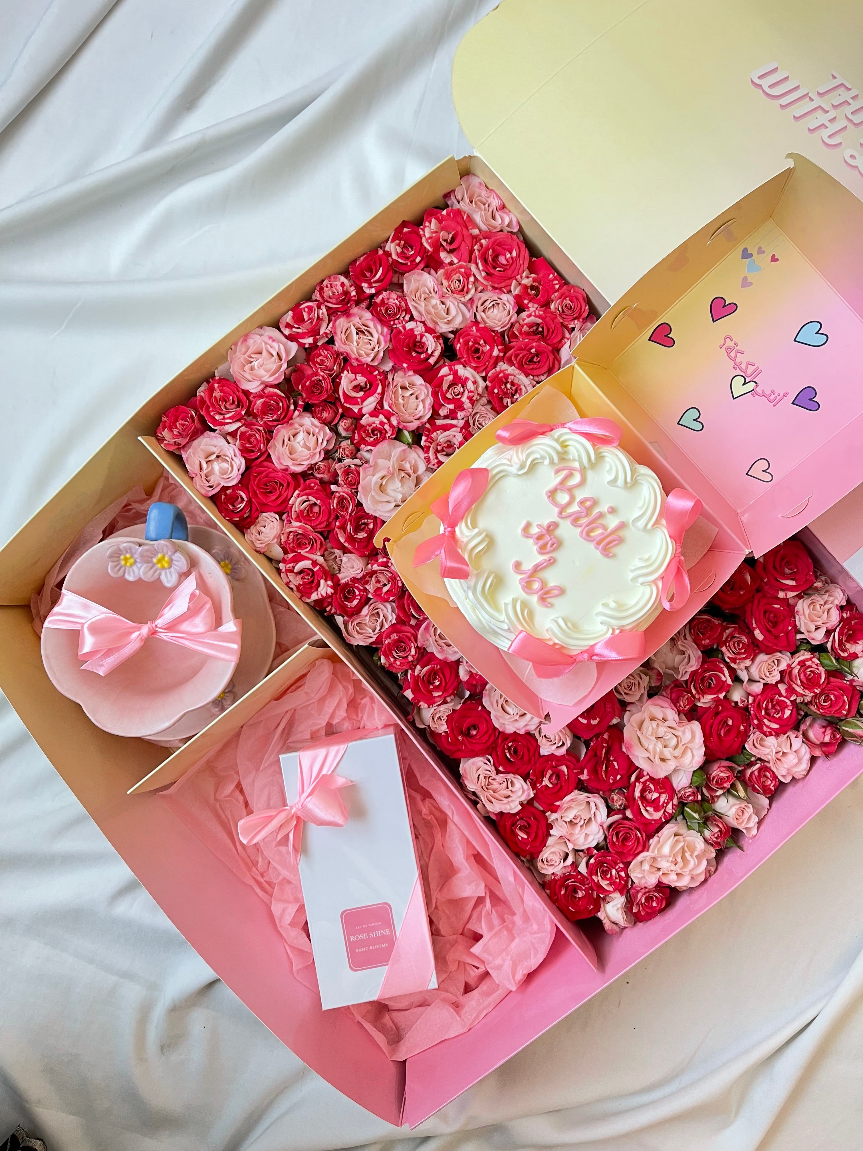 Bride to be flowers box💕