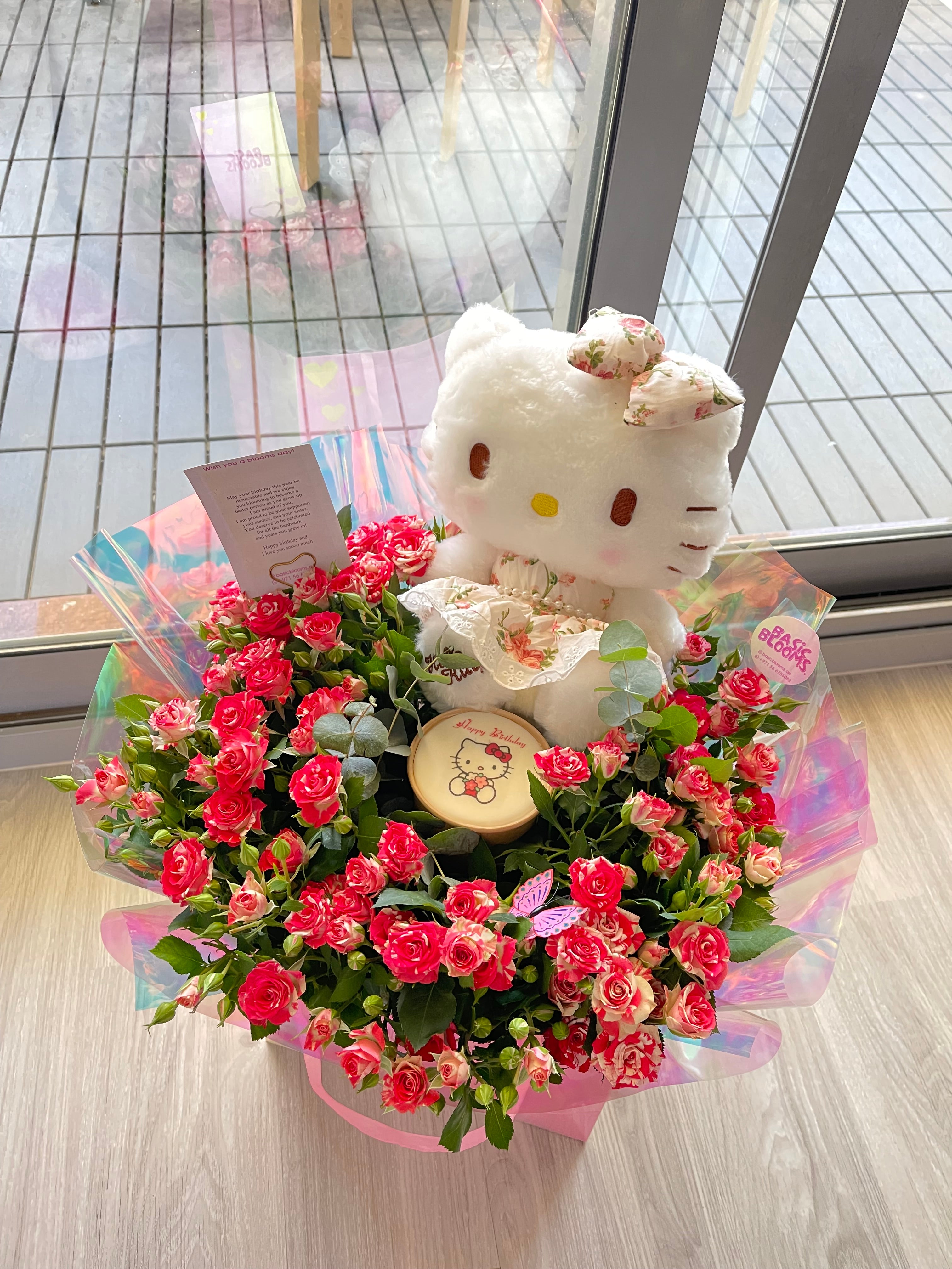 HelloKitty bouquet with cake🎀