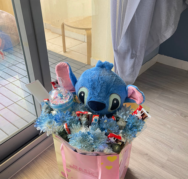 Stitch bouquet with kinder