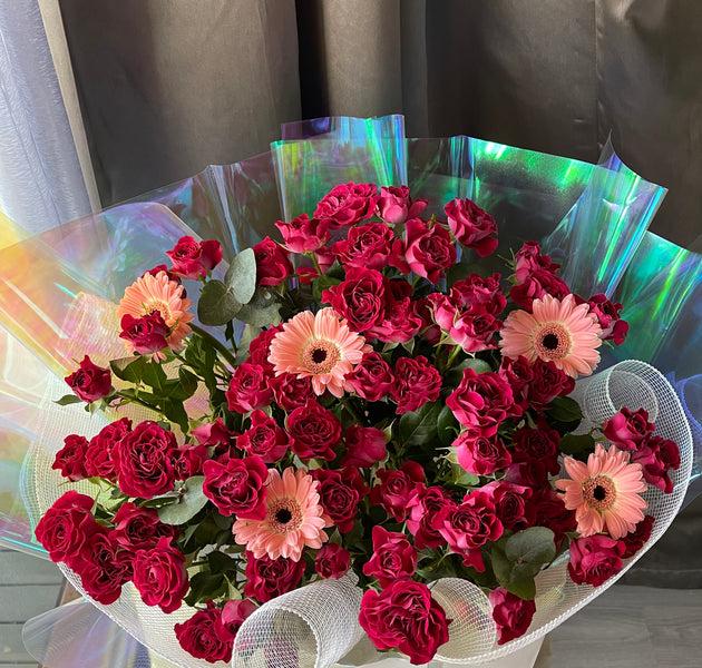 Dark pink Flowers bouquet