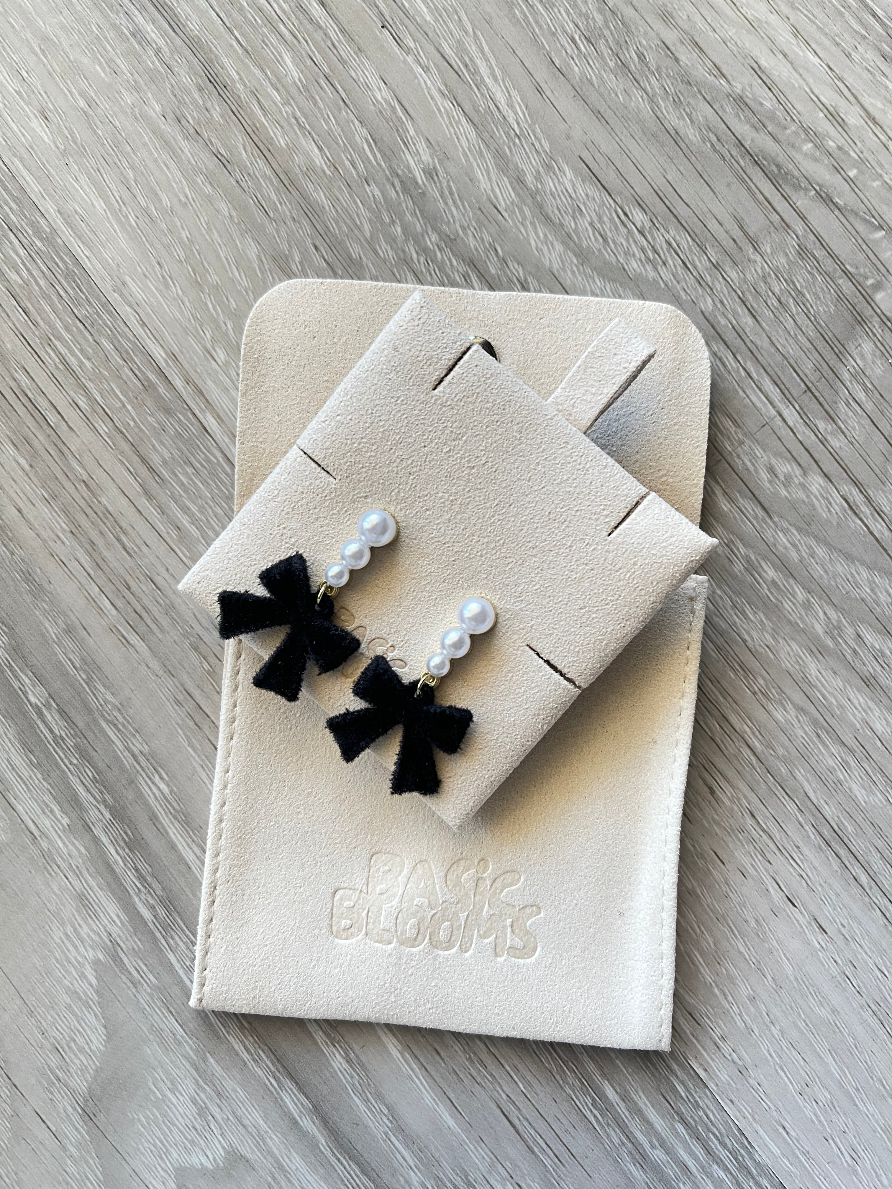 Black bows earrings