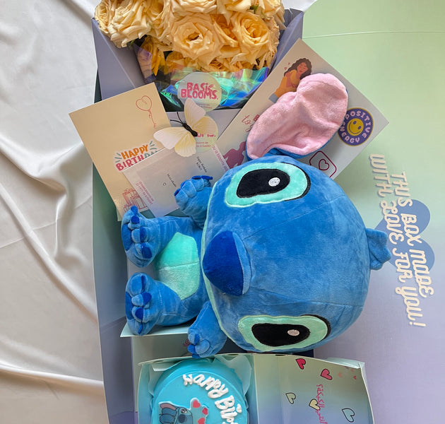 Stitch box with cake💙