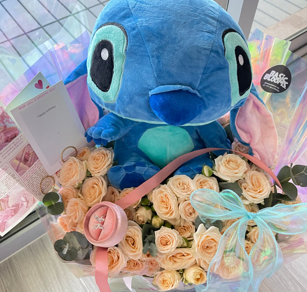 Stitch bouquet with ring💙