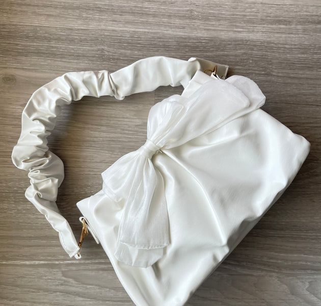 White bow bag