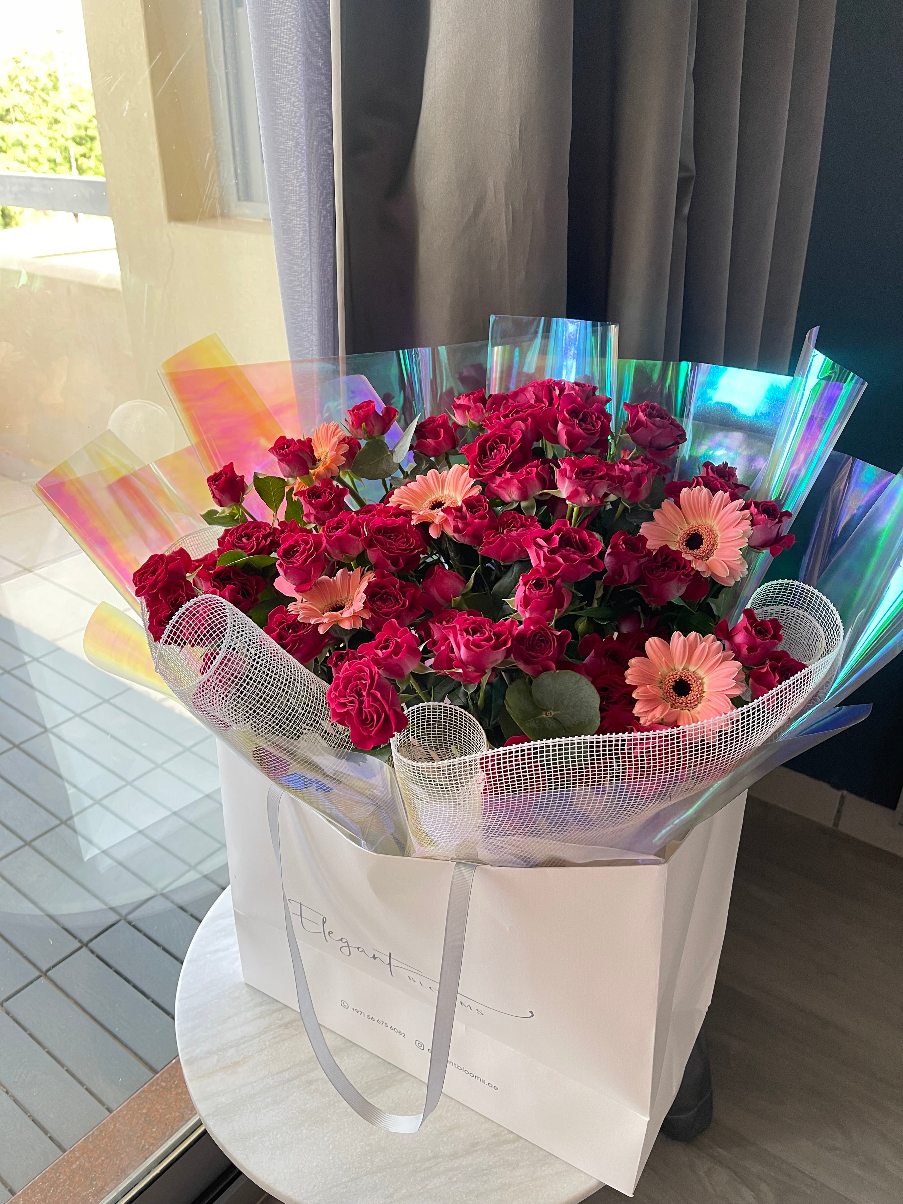 Dark pink Flowers bouquet