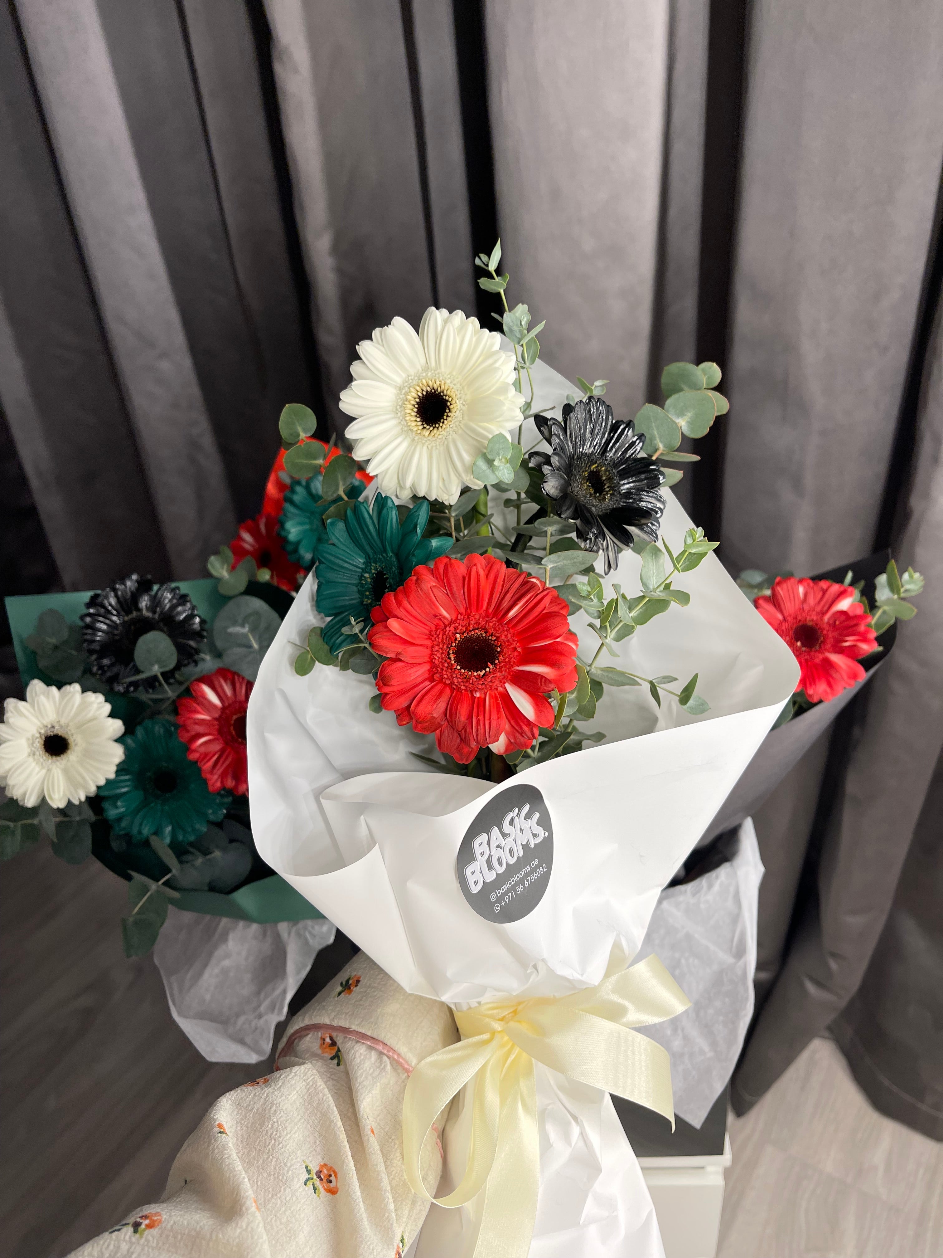 4 mini bouquet 🇦🇪