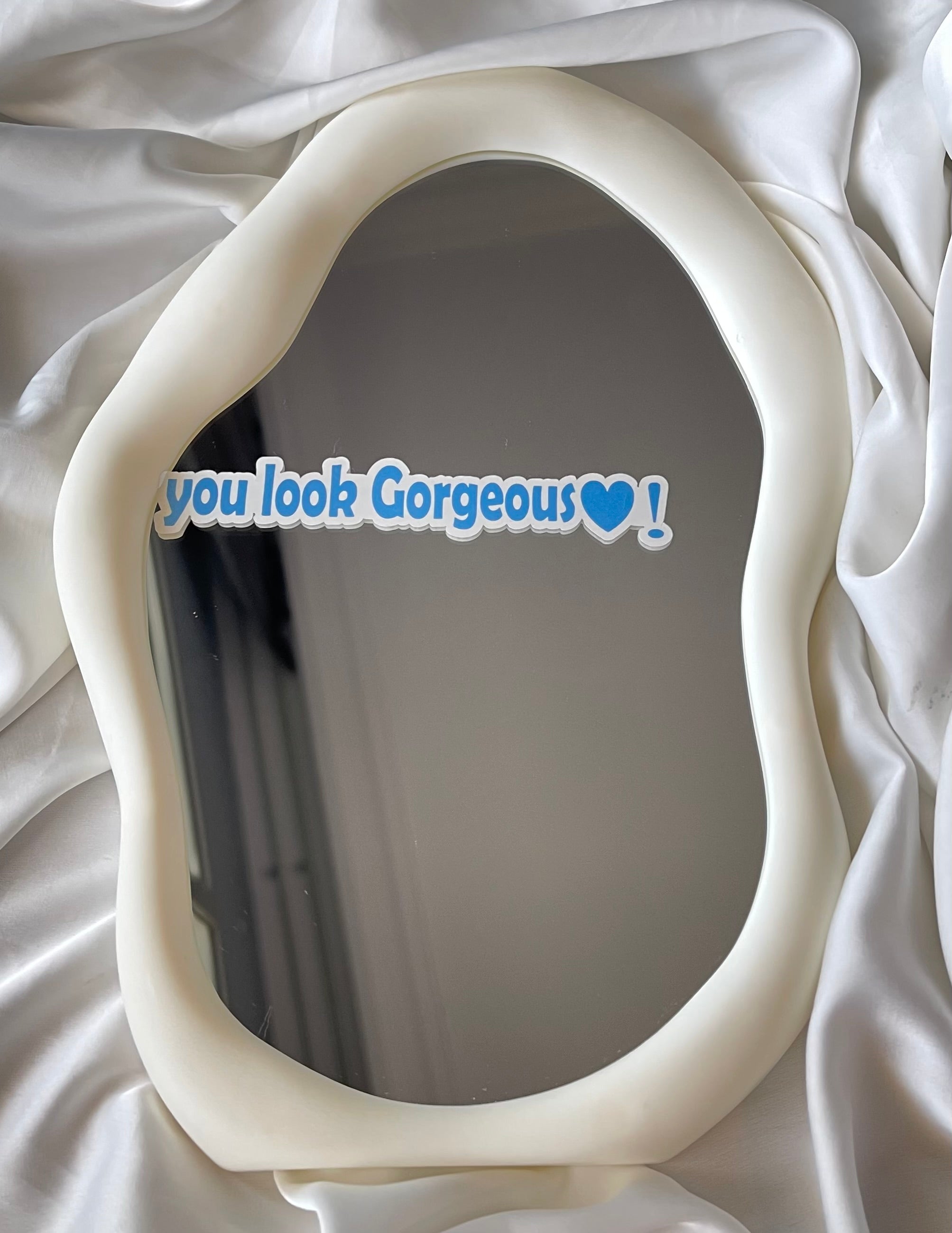 Mirror with sticker💙💗