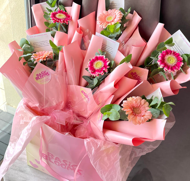 6 mini Gerbera Bouquet💕