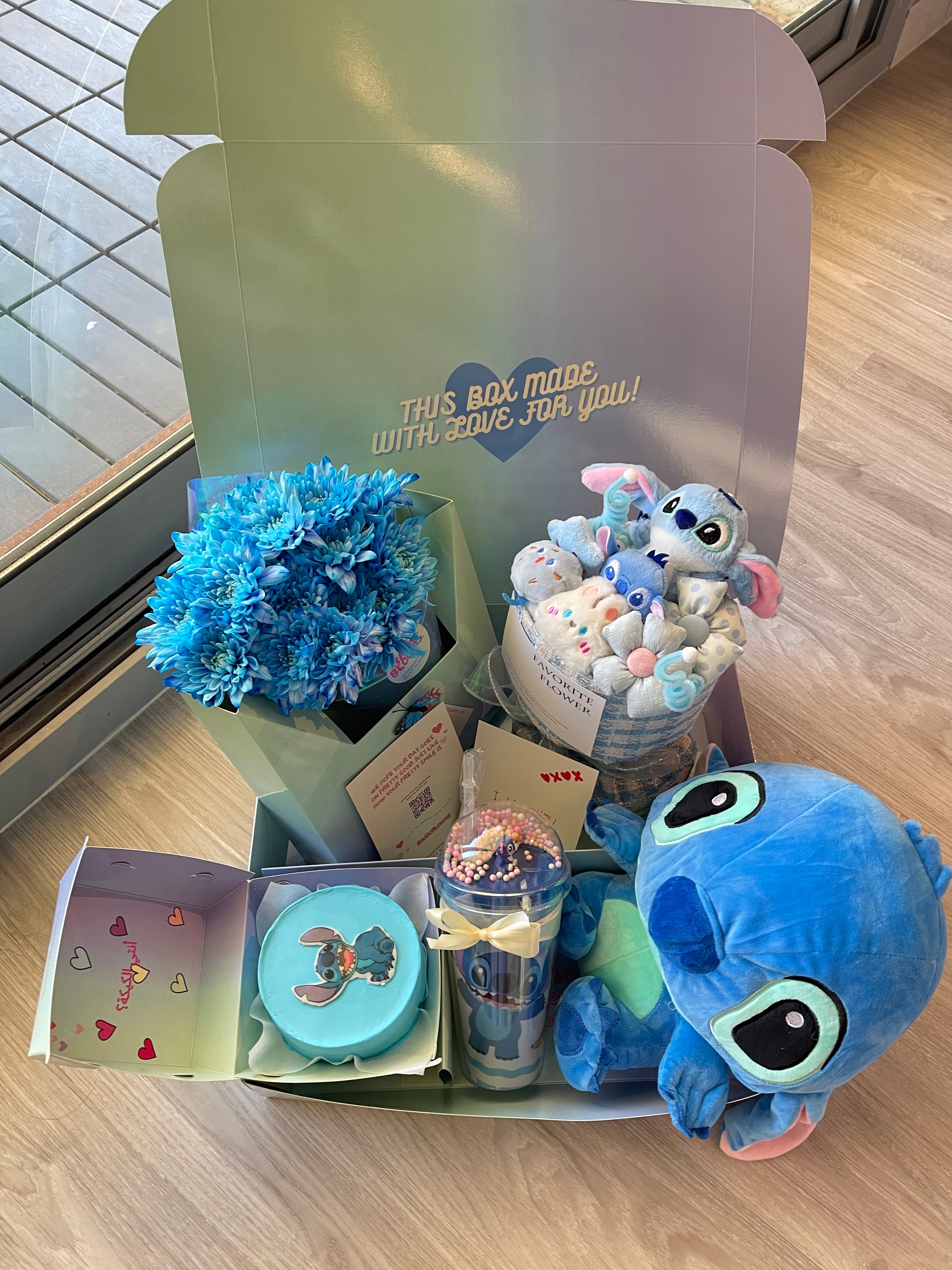 Stitch box💙