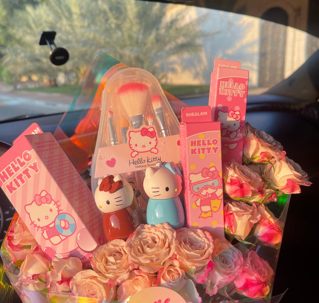 HelloKitty makeup bouquet