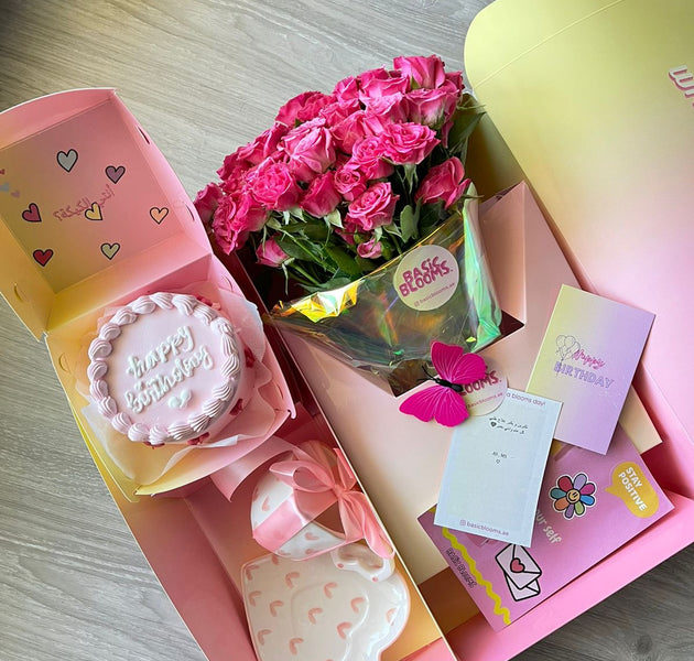 Flowers box with cards